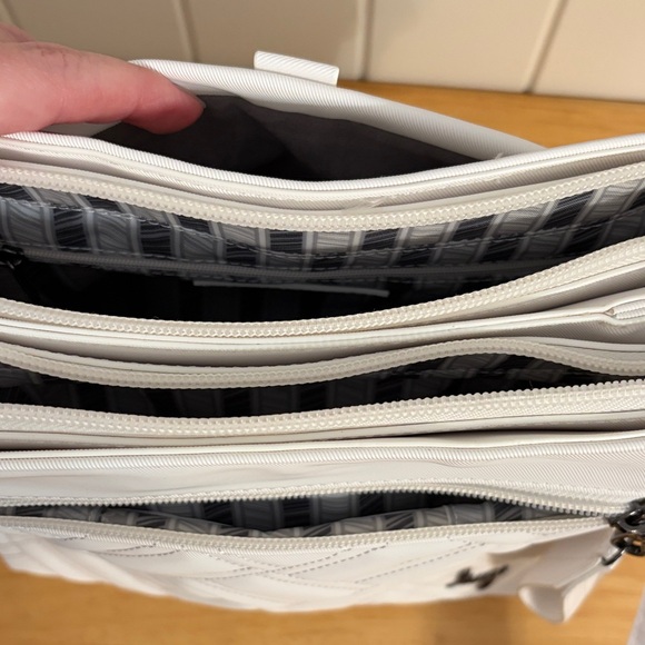 Lug Quilted Ivory Crossbody Bag White luxe - Picture 3 of 5